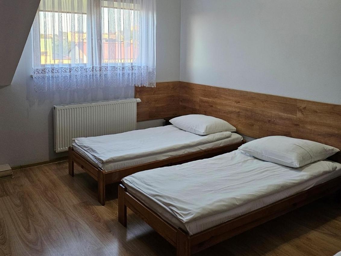 Zlota Roza Otel Sedziszow Dış mekan fotoğraf